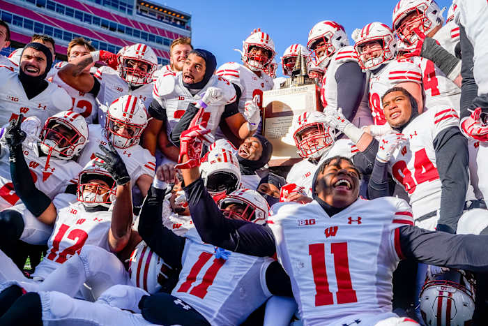 Wisconsin postgame celebration 2022 Nebraska football USATSI_19465024